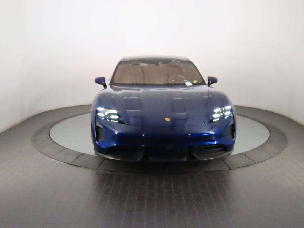 Thumbnail: 2021 Porsche Taycan - 10