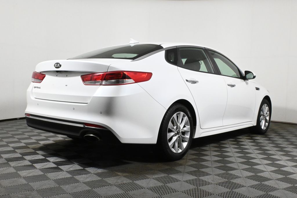 Thumbnail: 2018 Kia Optima - 8
