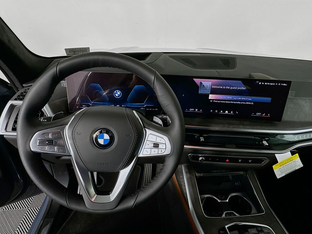 Thumbnail: 2026 BMW X7 - 10