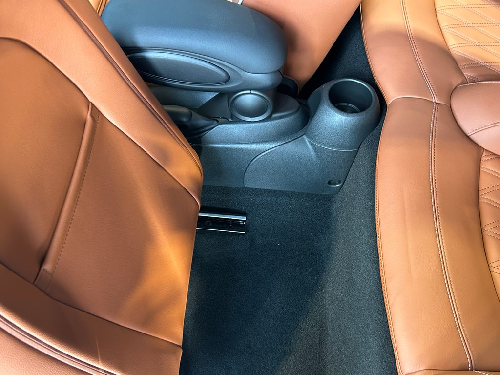 Thumbnail: 2023 MINI Cooper - 31