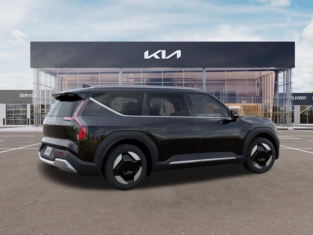 New 2026 Ebony Black Kia Wind image 6