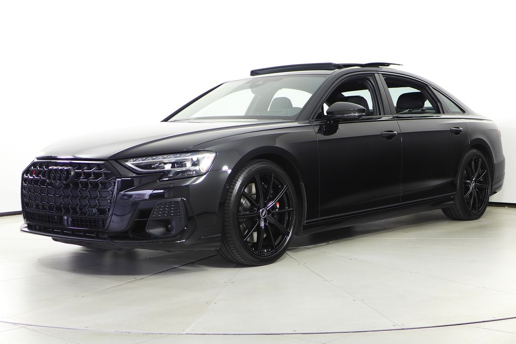 Thumbnail: 2022 Audi S8 - 2