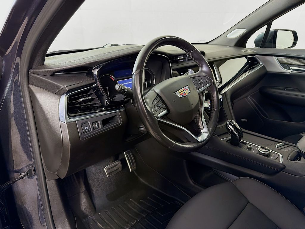 Used 2023 Cadillac XT6 SUV