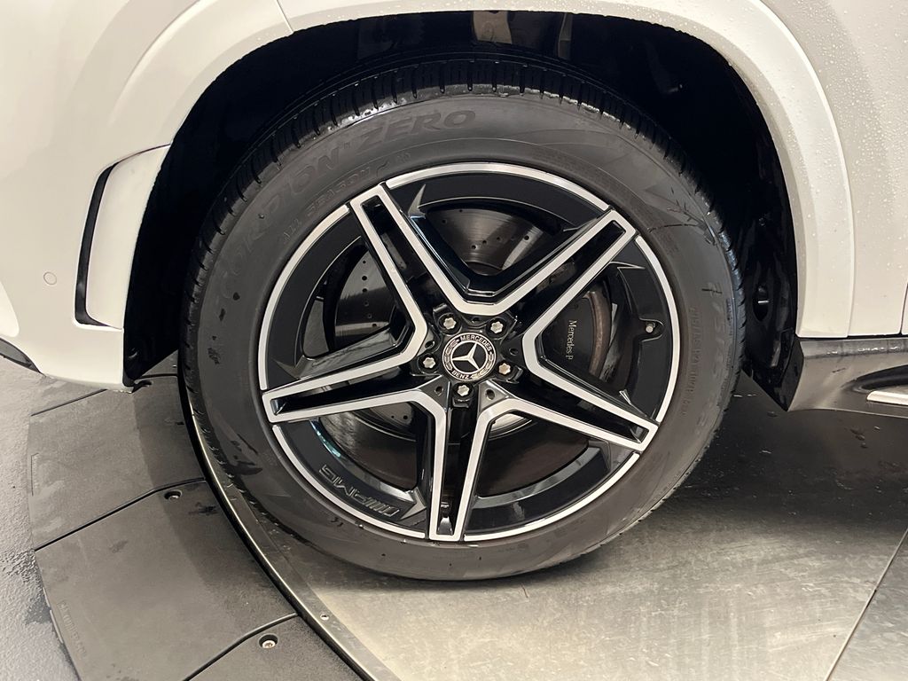 2023 Mercedes-Benz GLS 450 4MATIC 10