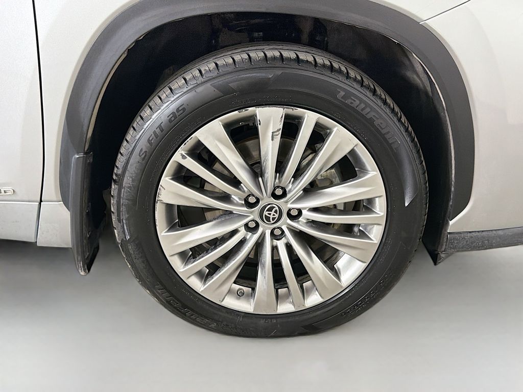Used 2022 Toyota Highlander Hybrid SUV