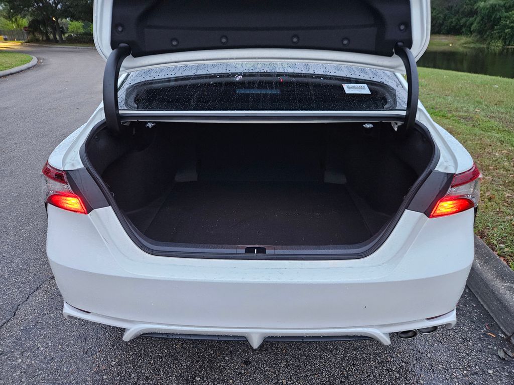 2022 Toyota Camry SE 10