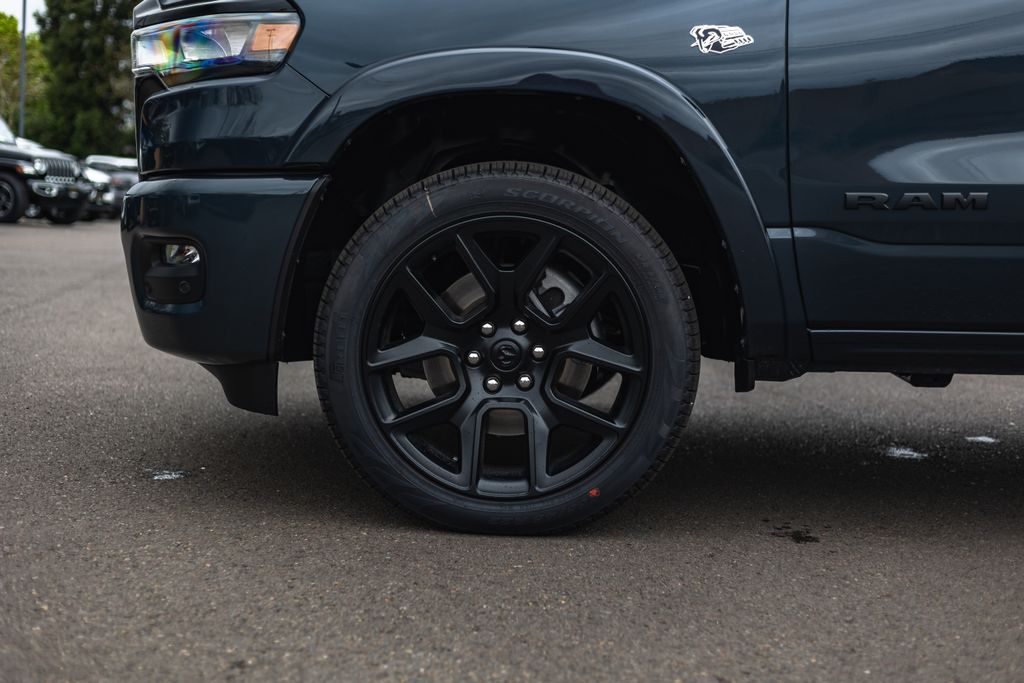 2026 Ram 1500 Laramie thumbnail 16
