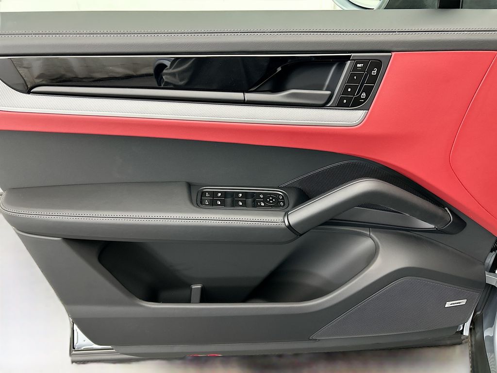 Thumbnail: 2026 Porsche  - 25