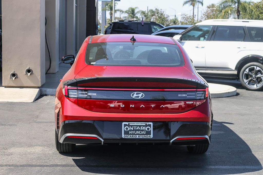 Certified Used 2025 Red Hyundai SEL image 6