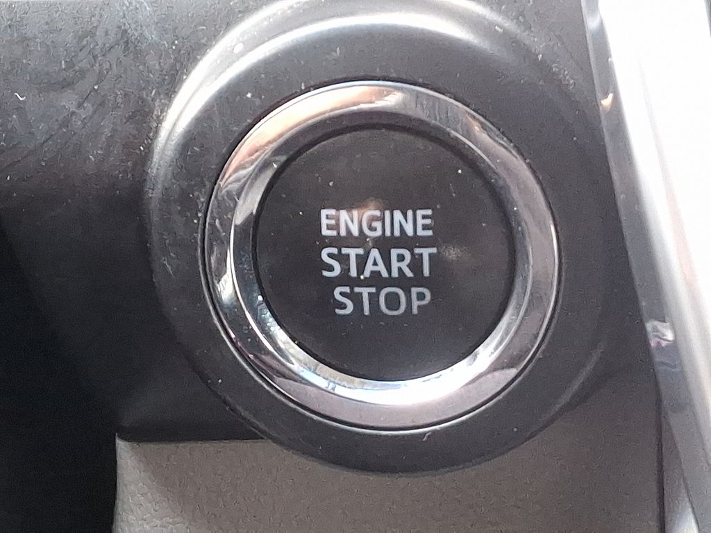 2017 Toyota Camry XLE 25