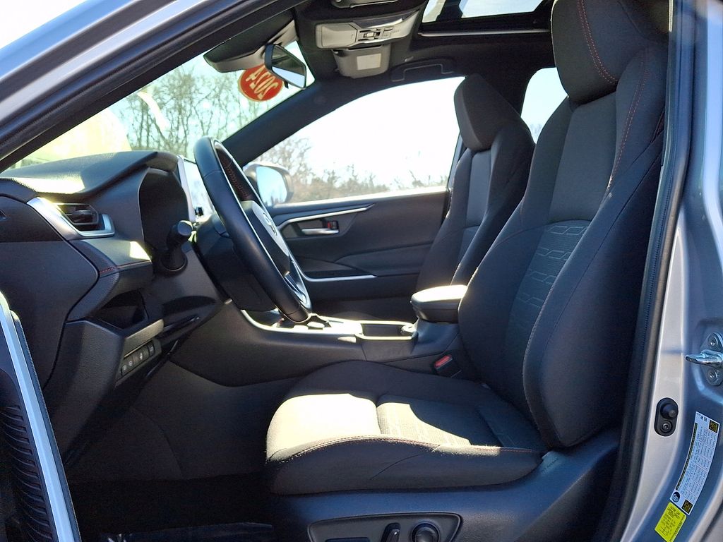 Thumbnail: 2024 Toyota RAV4 - 14