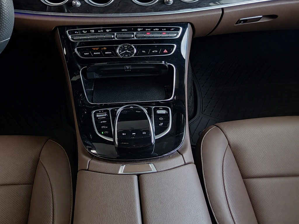 Thumbnail: 2018 Mercedes-Benz E-Class - 12