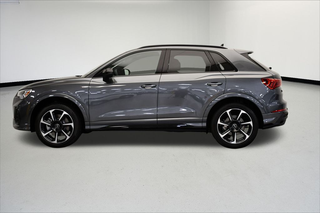 Thumbnail: 2025 Audi Q3 - 2