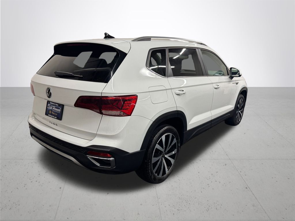 2024 Volkswagen Taos 1.5T SE