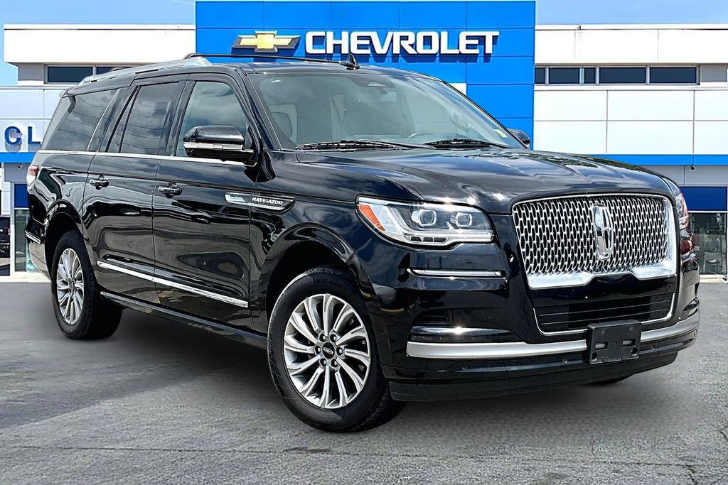 Black Metallic 2024 Lincoln Navigator L Premiere 4WD SUV / Crossover Four-Wheel Drive Automatic
