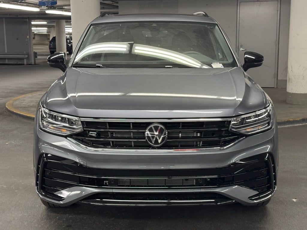 2024 Volkswagen Tiguan 2.0T SE R-Line Black 30