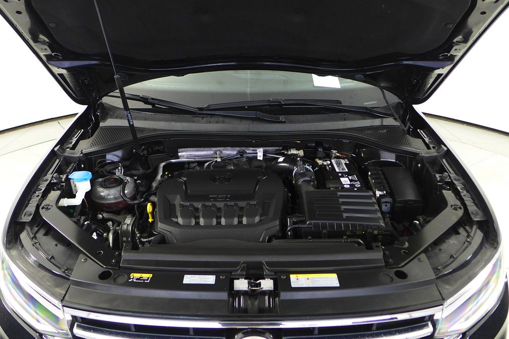 Thumbnail: 2023 Volkswagen Tiguan - 6