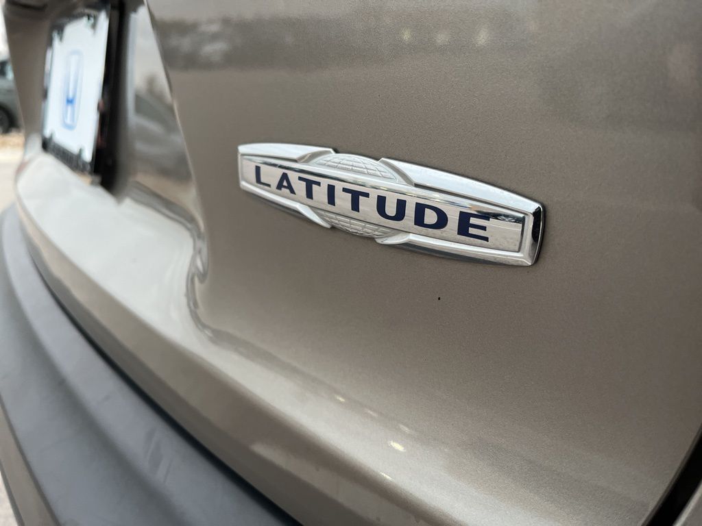 Thumbnail: 2021 Jeep Cherokee - 8