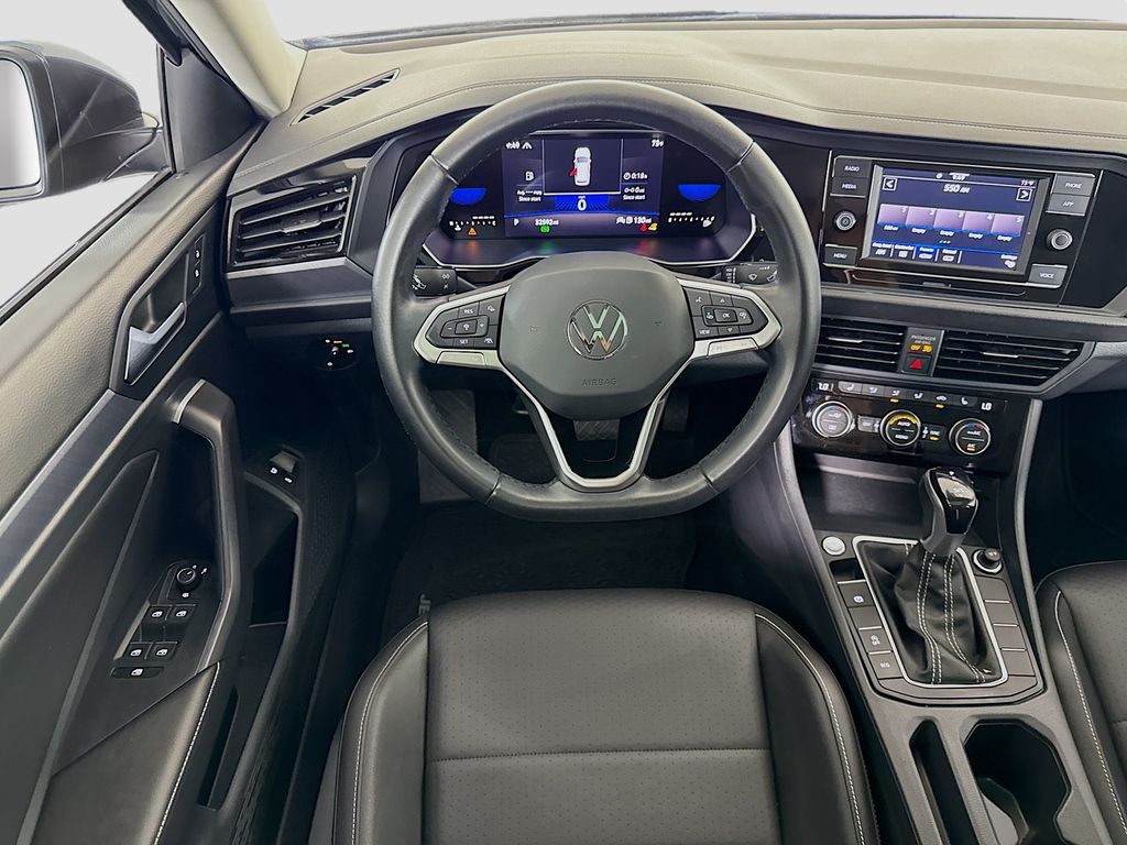 Thumbnail: 2024 Volkswagen Jetta - 10