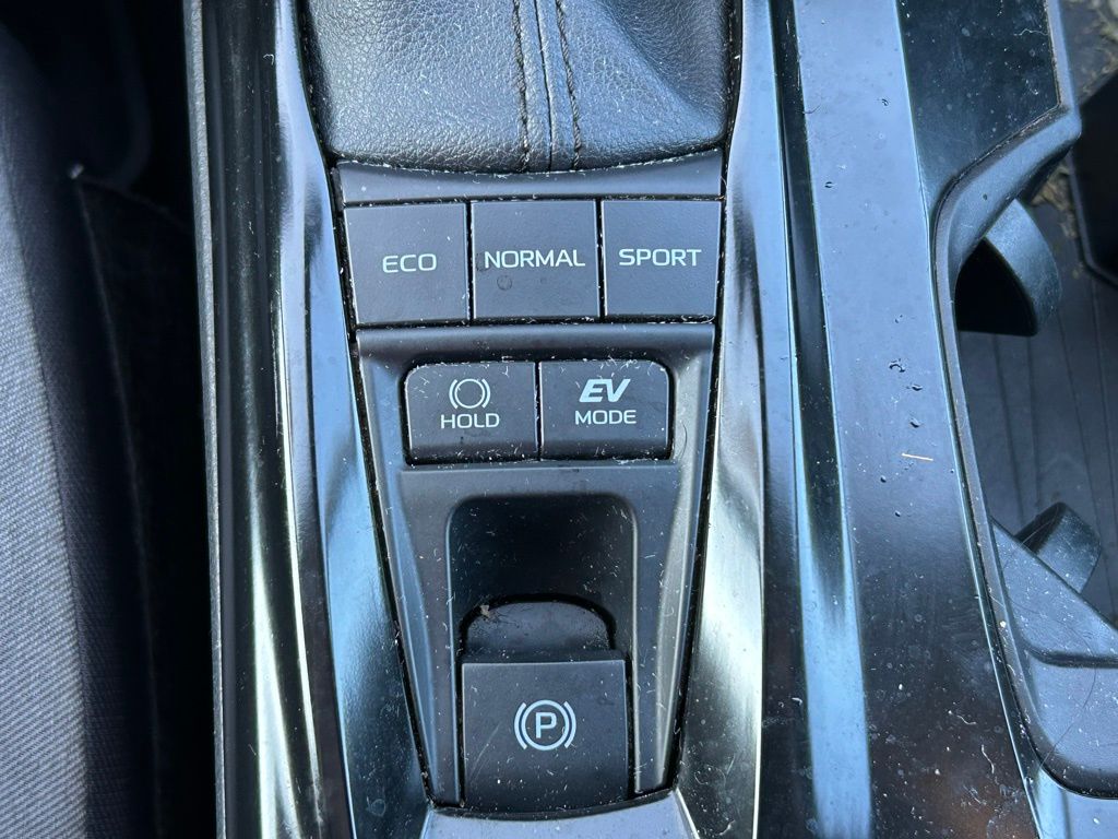 Thumbnail: 2025 Toyota Camry - 27