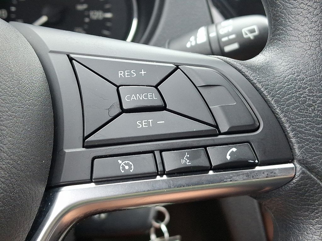 Thumbnail: 2019 Nissan Rogue Sport - 22