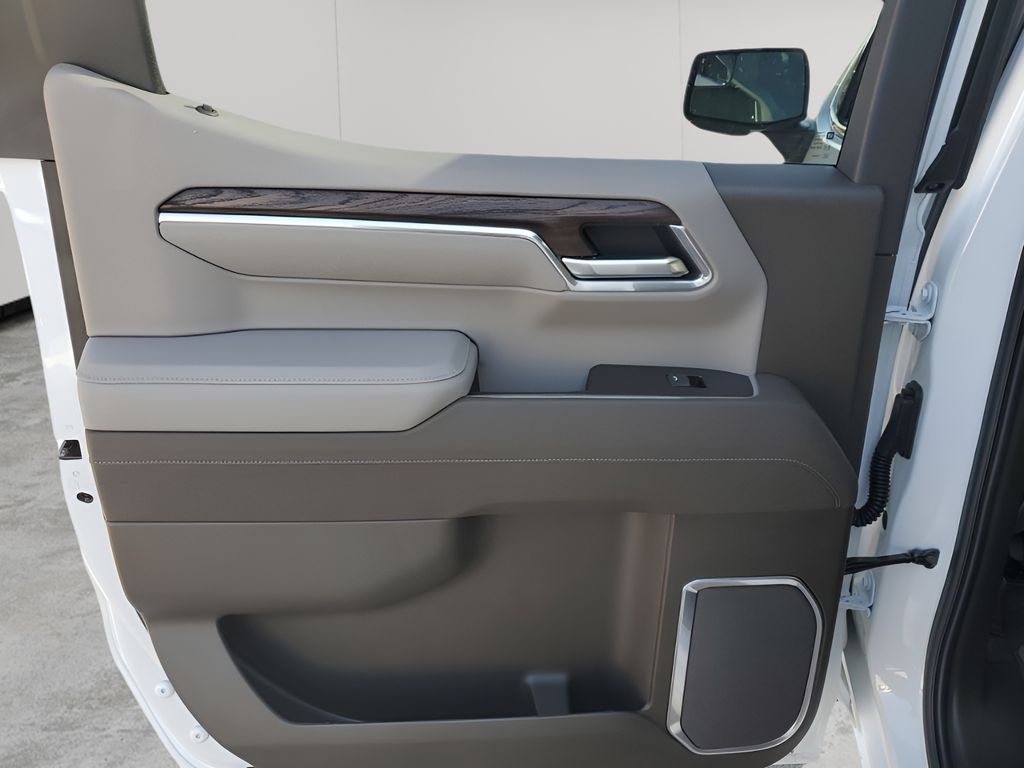 New 2026 White GMC SLT image 41