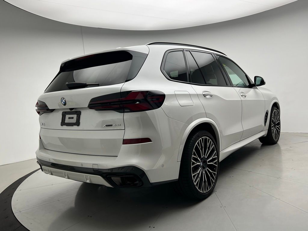Thumbnail: 2024 BMW X5 - 3