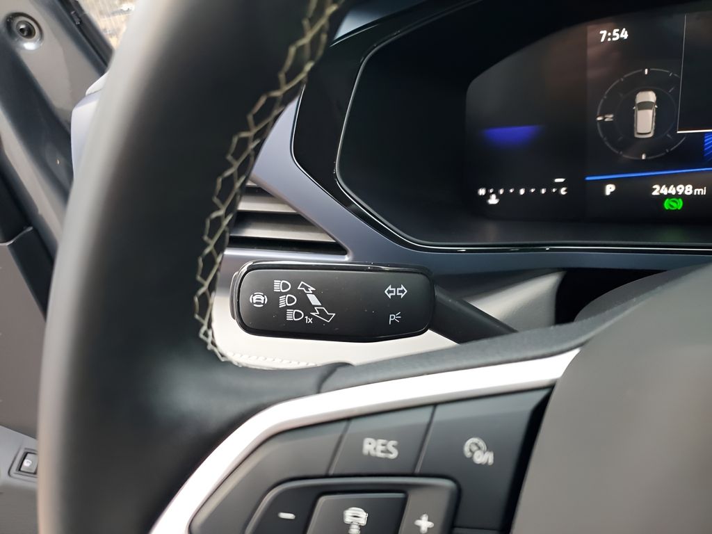 Used Car 2024 Volkswagen Taos  1.5t Se For Sale Under $25,000 In Austin, Texas