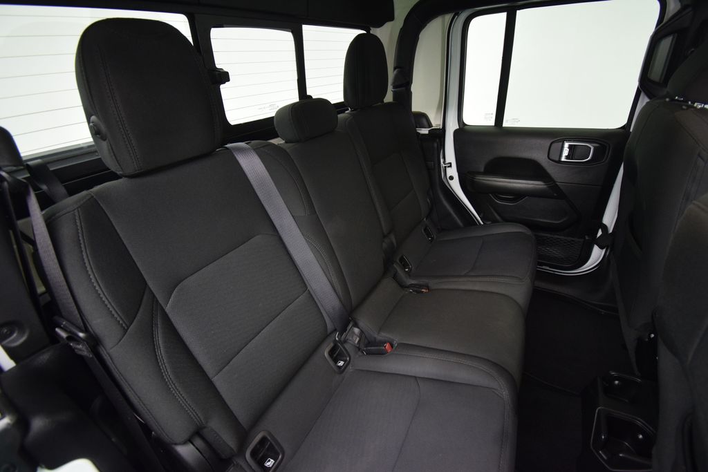 used 2023 Jeep Gladiator car, priced at $29,000