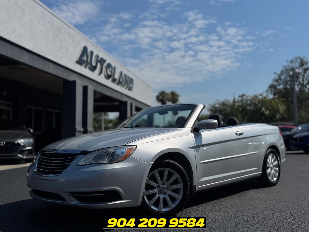 Bright Silver Metallic Clearcoat 2012 Chrysler 200 Touring Convertible FWD Convertible Front-Wheel Drive 6-Speed Automatic