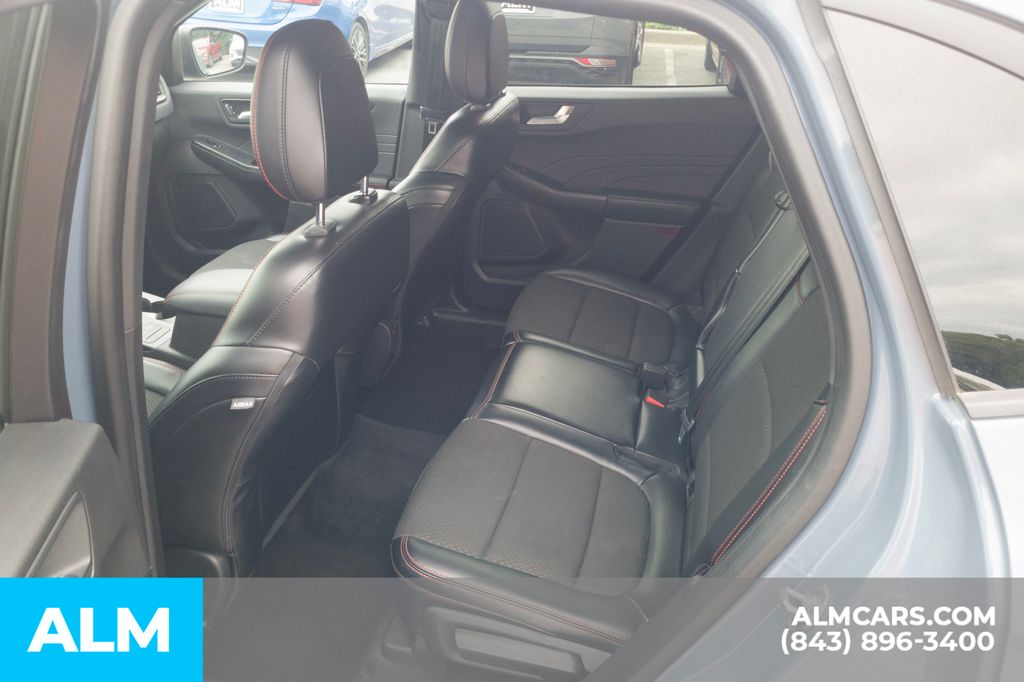 2024 Ford Escape ST-Line photo 18