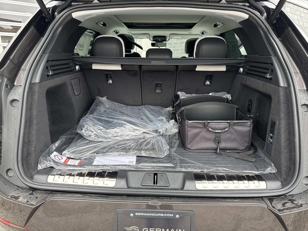 New 2026 Gray Land Rover Dynamic SE image 6