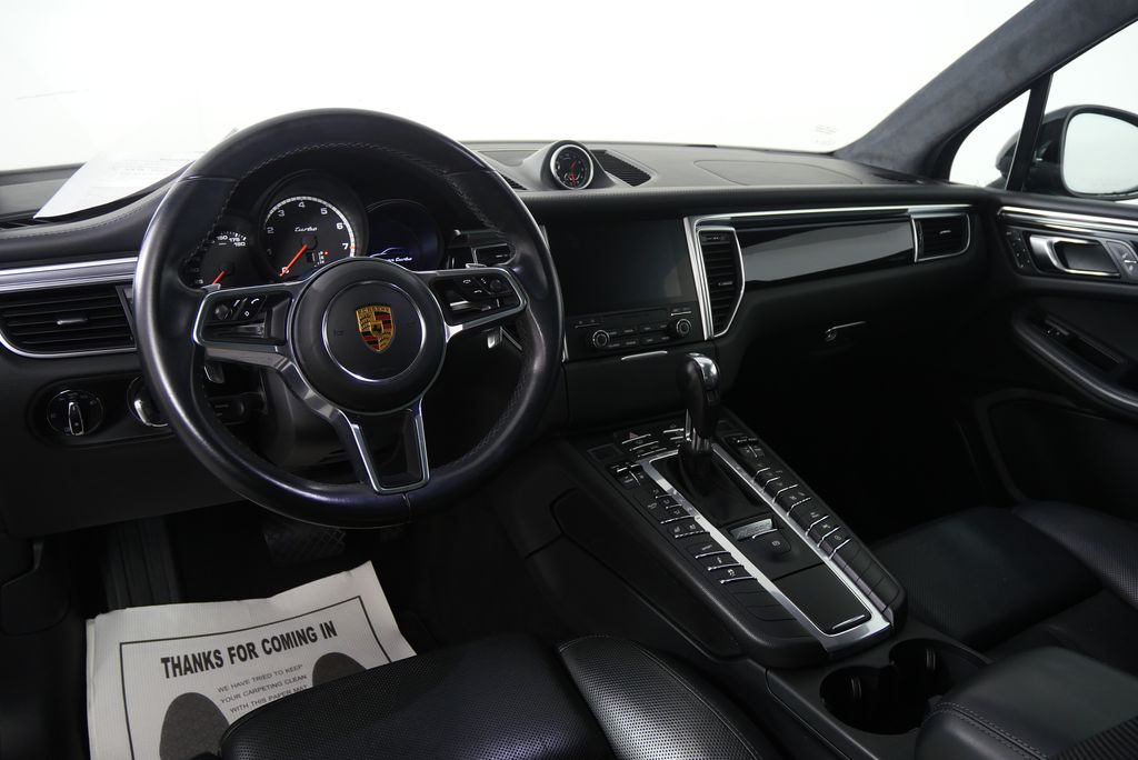 2018 Porsche Macan Turbo 18