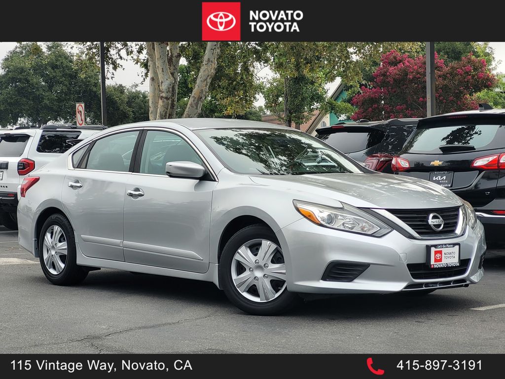 Brilliant Silver 2017 Nissan Altima Sedan Front-Wheel Drive Continuously Variable Transmission