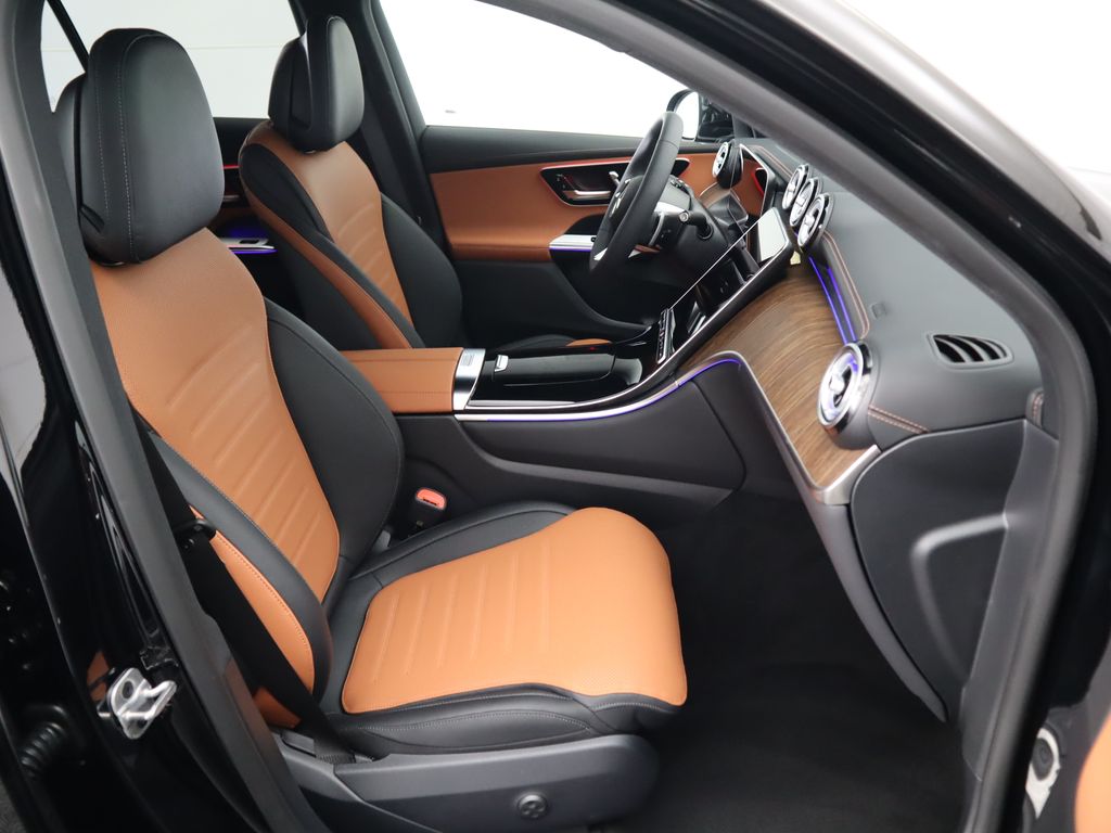 Thumbnail: 2025 Mercedes-Benz GLC - 21