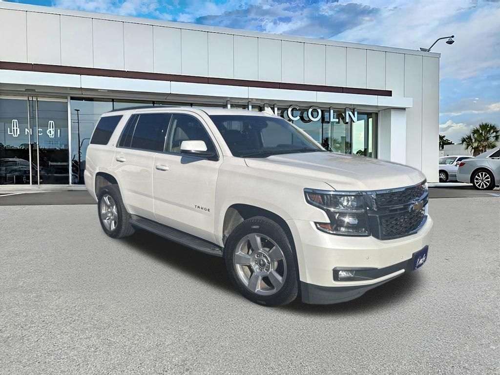 White (Iridescent Pearl Tricoat) 2019 Chevrolet Tahoe SUV / Crossover 4X2 6-Speed Automatic Overdrive