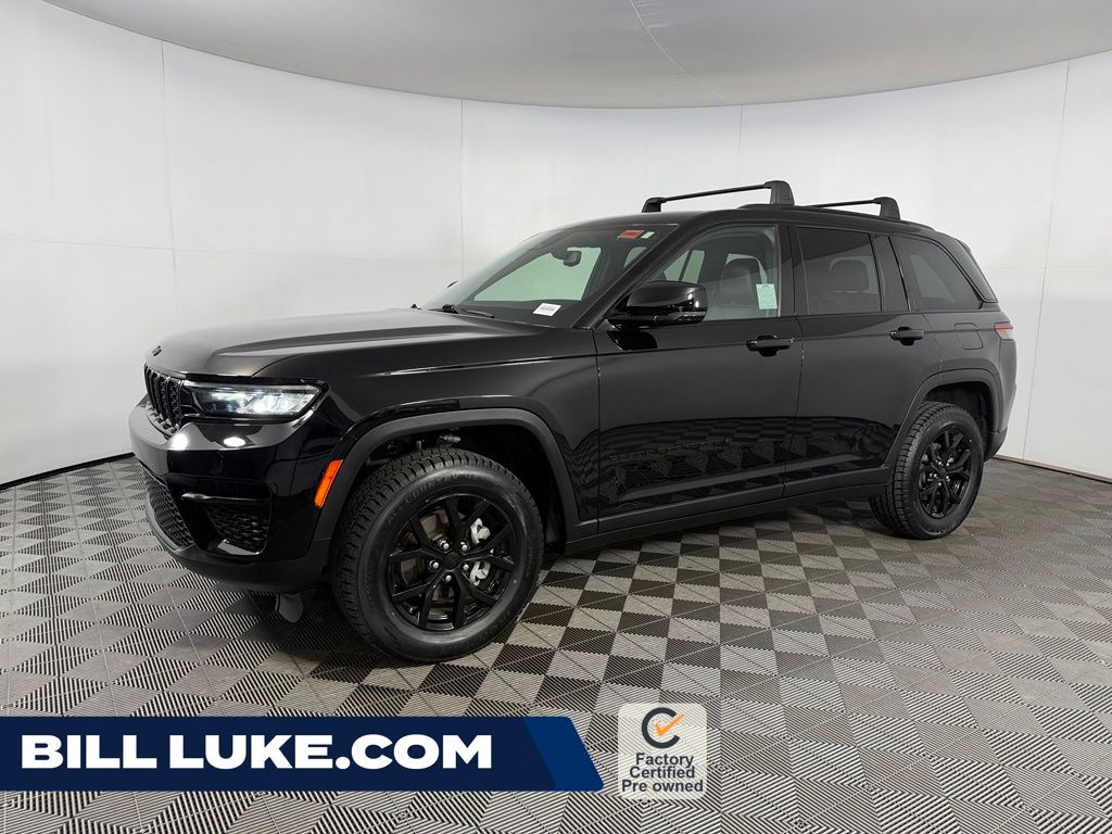 Diamond Black Crystal Pearlcoat 2024 Jeep Grand Cherokee SUV / Crossover Four-Wheel Drive 8-Speed Automatic