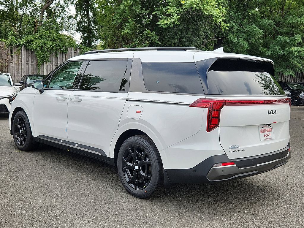 2026 Kia Carnival SX - Photo 2