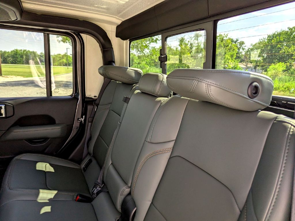 New Car 2025 Jeep Gladiator  Mojave For Sale In Taylor, Texas