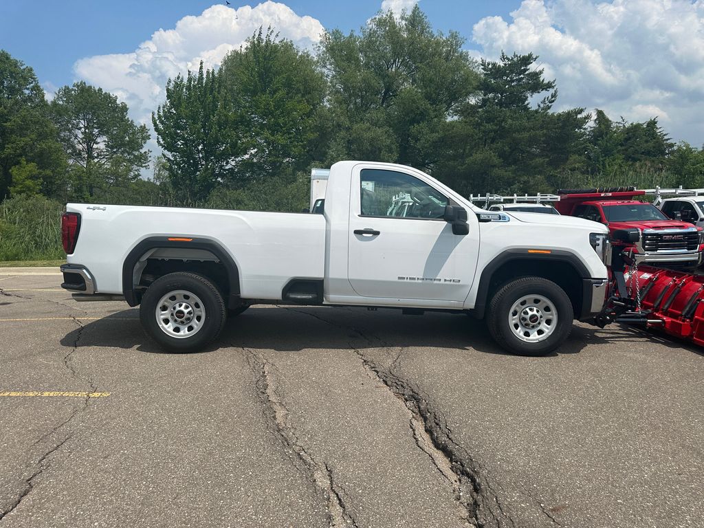 2024 GMC Sierra 2500HD Pro 8