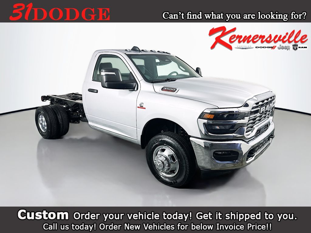 2026 RAM 3500 Chassis Tradesman Regular Cab DRW 4WD