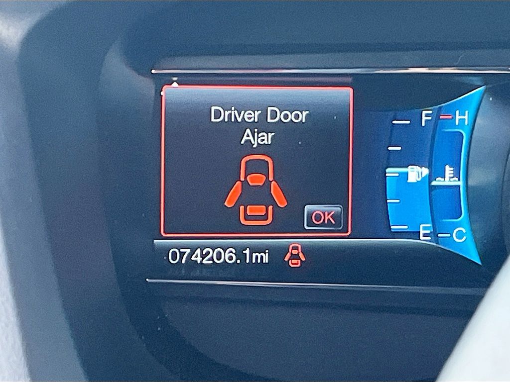 Used 2017 Quartz Metallic Ford Sport image 12