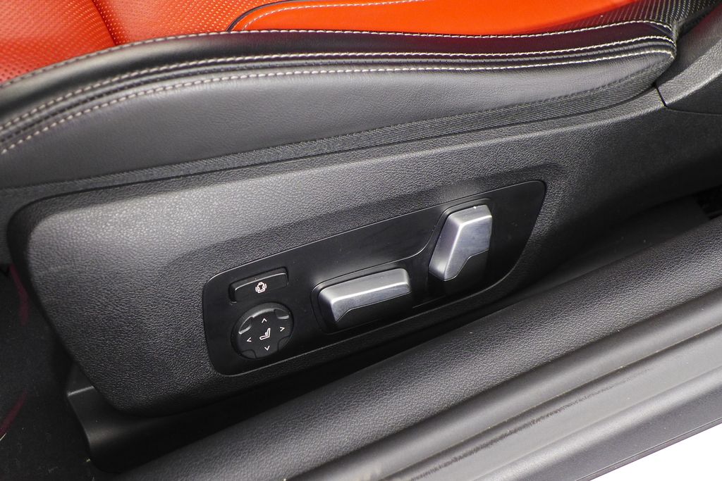 Thumbnail: 2023 BMW 8 Series - 23