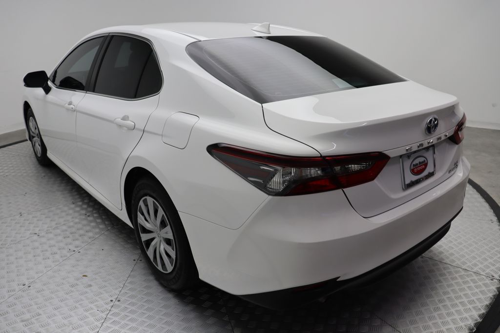 2024 Toyota Camry LE 10