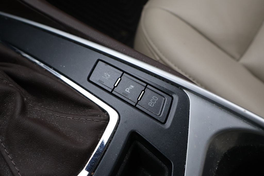 Thumbnail: 2013 Cadillac SRX - 29