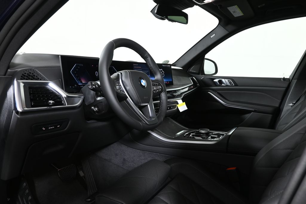 Thumbnail: 2026 BMW X5 - 15