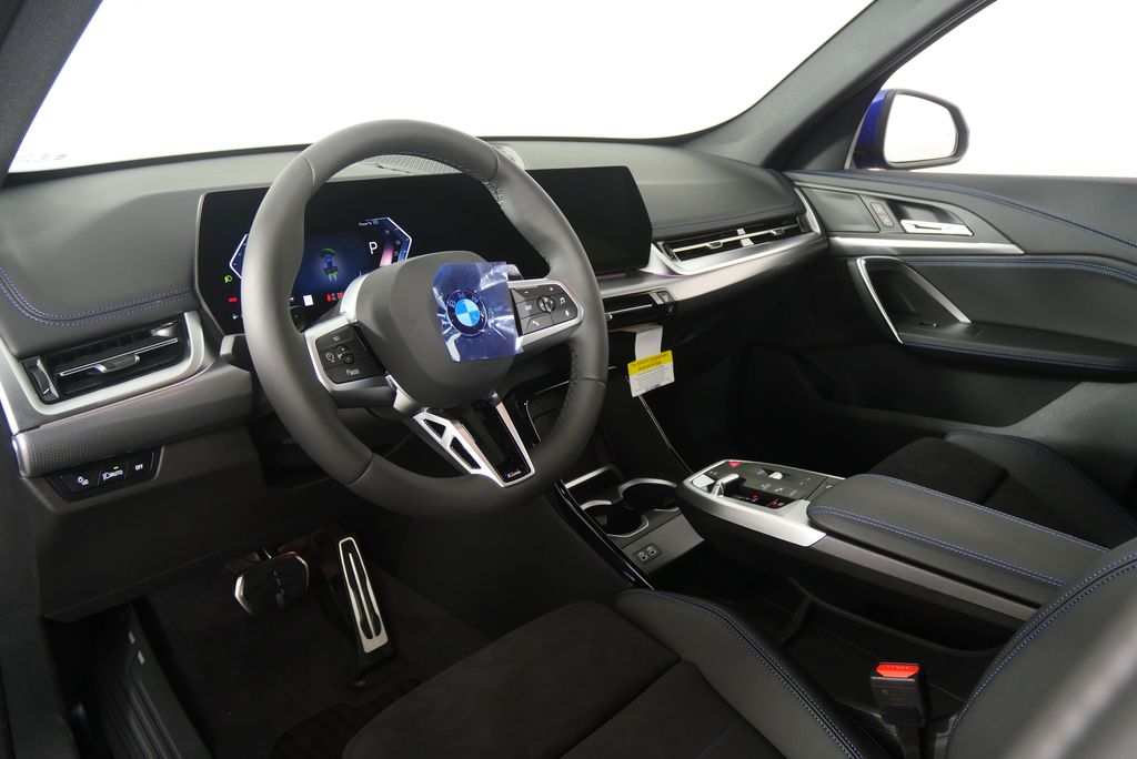 Thumbnail: 2025 BMW X1 - 12