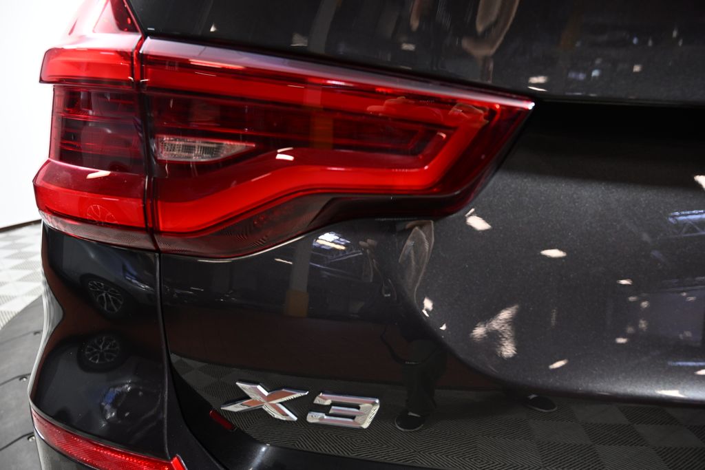 Thumbnail: 2020 BMW X3 - 11