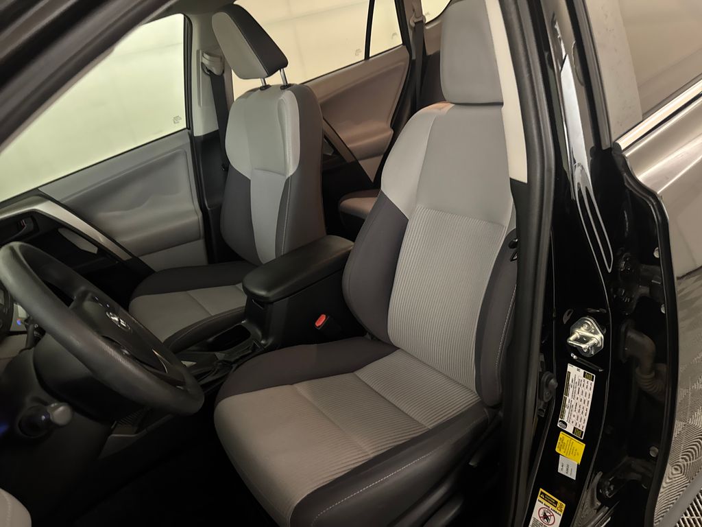 Used 2013 Black Toyota XLE image 18