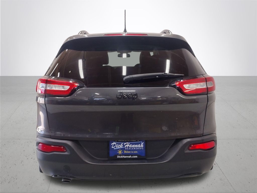2017 Jeep Cherokee Sport